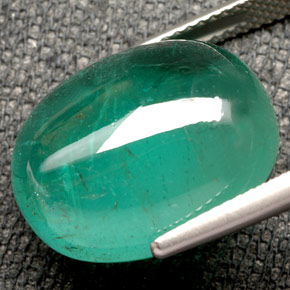 Emerald Gemstone in 17.8 x 14.3 mm Size for Sale, Emerald Stone in Green Color