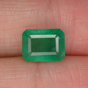 1.50 ct Green Emerald Gemstone, Emerald Gem in Octagon Facet Shape for Sale.