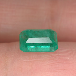 Emerald Gemstone in 8 x 6 mm (calibrated) Size for Sale, Emerald Stone in Green Color