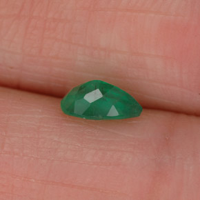 Emerald Gemstone in 6.1 x 3.8 mm Size for Sale, Emerald Stone in Green Color