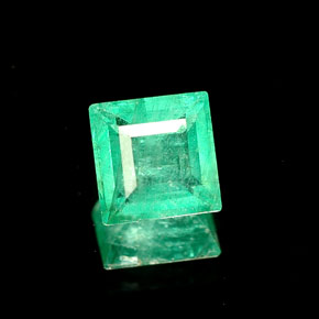 0.50 ct Green Emerald Gemstone, Emerald Gem in Square Facet Shape for Sale.
