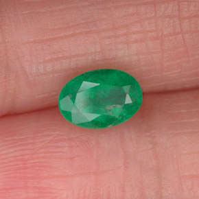 0.76 ct Green Emerald Stone, Natural Emerald in Oval Facet Shape for Sale