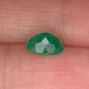 Emerald Gemstone in 7 x 5 mm (calibrated) Size for Sale, Emerald Stone in Green Color