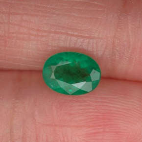 0.70 ct Green Emerald Gemstone, Emerald Gem in Oval Facet Shape for Sale.