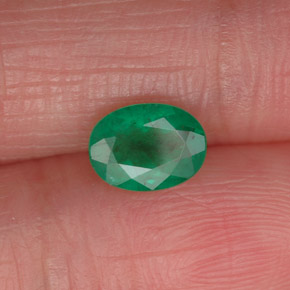 0.70 ct Green Emerald Stone, Natural Emerald in Oval Facet Shape for Sale