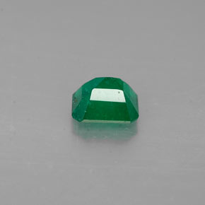 Emerald Gemstone in 5.1 x 4.5 mm Size for Sale, Emerald Stone in Green Color