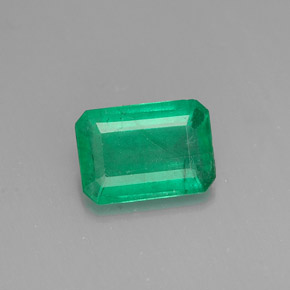 0.75 ct Green Emerald Gemstone, Emerald Gem in Octagon Facet Shape for Sale.