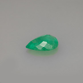 Emerald Gemstone in 8.5 x 6.3 mm Size for Sale, Emerald Stone in Green Color