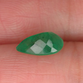 Emerald Gemstone in 7.9 x 5.1 mm Size for Sale, Emerald Stone in Green Color