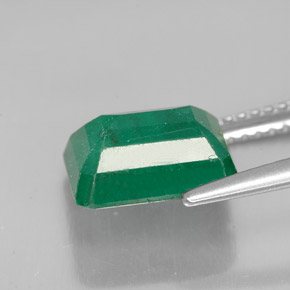 Emerald Gemstone in 10 x 8 mm (calibrated) Size for Sale, Emerald Stone in Green Color