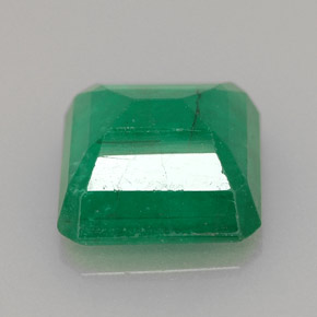 Emerald Gemstone in 10.6 x 9.7 mm Size for Sale, Emerald Stone in Green Color