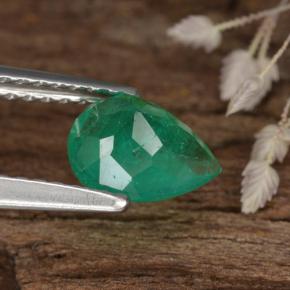 Emerald Gemstone in 7.4 x 5.7 mm Size for Sale, Emerald Stone in Green Color