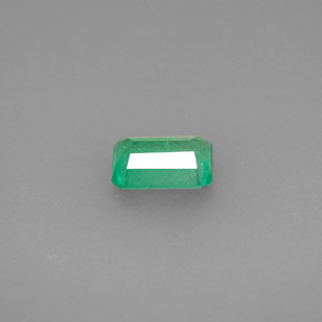 Emerald Gemstone in 6.6 x 5.1 mm Size for Sale, Emerald Stone in Green Color