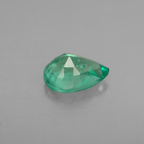 Emerald Gemstone in 7.6 x 5.8 mm Size for Sale, Emerald Stone in Green Color