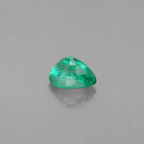 Emerald Gemstone in 5.4 x 4.1 mm Size for Sale, Emerald Stone in Green Color