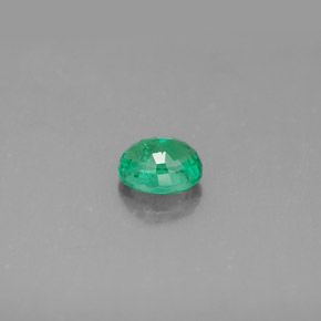 Emerald Gemstone in 6.1 x 5.1 mm Size for Sale, Emerald Stone in Green Color
