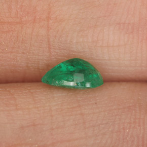Emerald Gemstone in 6 x 4 mm (calibrated) Size for Sale, Emerald Stone in Green Color