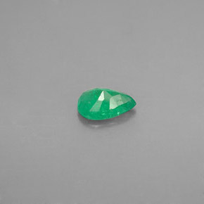 Emerald Gemstone in 6 x 4 mm (calibrated) Size for Sale, Emerald Stone in Green Color