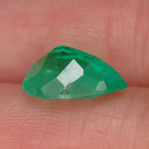 Emerald Gemstone in 10.8 x 7.9 mm Size for Sale, Emerald Stone in Green Color