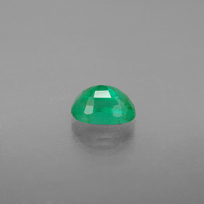 Emerald Gemstone in 6.1 x 4.2 mm Size for Sale, Emerald Stone in Green Color