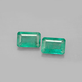 0.90 ct Green Emerald Gemstone, Emerald Gem in Octagon Facet Shape for Sale.