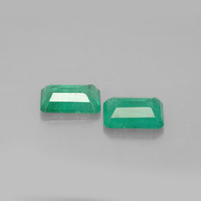 Emerald Gemstone in 6 x 4 mm (calibrated) Size for Sale, Emerald Stone in Green Color