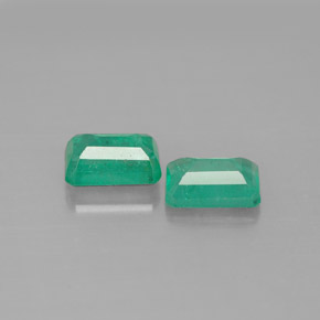 Emerald Gemstone in 6 x 4 mm (calibrated) Size for Sale, Emerald Stone in Green Color