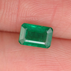 0.68 ct Green Emerald Gemstone, Emerald Gem in Octagon Facet Shape for Sale.