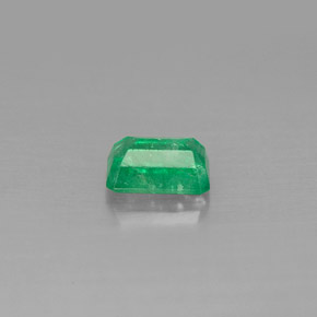 Emerald Gemstone in 6 x 4 mm (calibrated) Size for Sale, Emerald Stone in Green Color