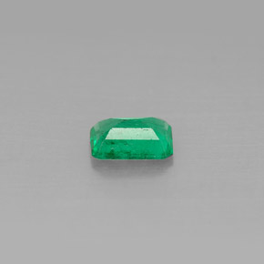 Emerald Gemstone in 6 x 4 mm (calibrated) Size for Sale, Emerald Stone in Green Color
