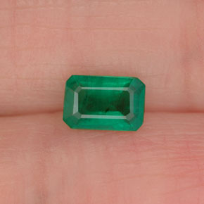 0.45 ct Green Emerald Gemstone, Emerald Gem in Octagon Facet Shape for Sale.