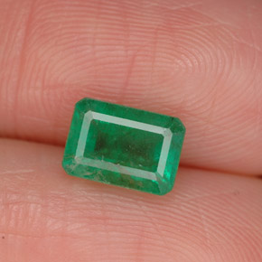 1.09 ct Green Emerald Gemstone, Emerald Gem in Octagon Facet Shape for Sale.