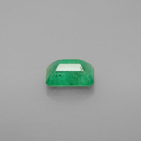 Emerald Gemstone in 7 x 5 mm (calibrated) Size for Sale, Emerald Stone in Green Color