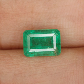 1.07 ct Green Emerald Gemstone, Emerald Gem in Octagon Facet Shape for Sale.