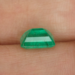 Emerald Gemstone in 7 x 5 mm (calibrated) Size for Sale, Emerald Stone in Green Color