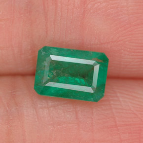 0.91 ct Green Emerald Gemstone, Emerald Gem in Octagon Facet Shape for Sale.