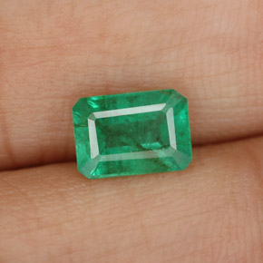 0.94 ct Green Emerald Gemstone, Emerald Gem in Octagon Facet Shape for Sale.