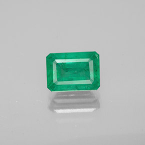 0.95 ct Green Emerald Gemstone, Emerald Gem in Octagon Facet Shape for Sale.