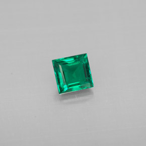 0.33 ct Green Emerald Gemstone, Emerald Gem in Baguette Facet Shape for Sale.