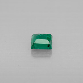 Emerald Gemstone in 4.1 x 4 mm Size for Sale, Emerald Stone in Green Color