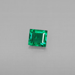 0.28 ct Green Emerald Gemstone, Emerald Gem in Baguette Facet Shape for Sale.