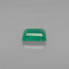 Emerald Gemstone in 6 x 4 mm (calibrated) Size for Sale, Emerald Stone in Green Color
