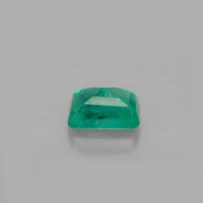 Emerald Gemstone in 6 x 4 mm (calibrated) Size for Sale, Emerald Stone in Green Color