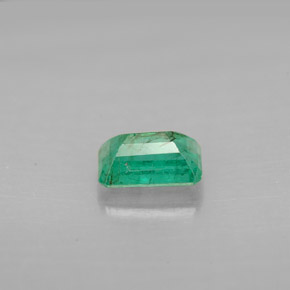 Emerald Gemstone in 6 x 4 mm (calibrated) Size for Sale, Emerald Stone in Green Color