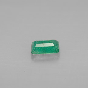 Emerald Gemstone in 6 x 4 mm (calibrated) Size for Sale, Emerald Stone in Green Color