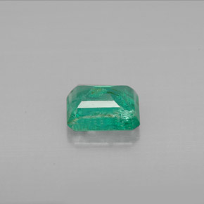 Emerald Gemstone in 7.1 x 5.6 mm Size for Sale, Emerald Stone in Green Color