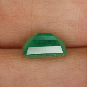 Emerald Gemstone in 8 x 6 mm (calibrated) Size for Sale, Emerald Stone in Green Color