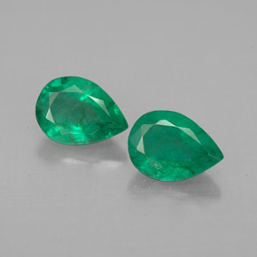 1.35 ct Green Emerald Gemstone, Emerald Gem in Pear Facet Shape for Sale.