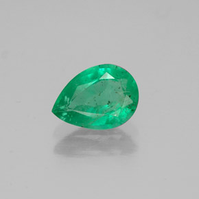 0.85 ct Green Emerald Gemstone, Emerald Gem in Pear Facet Shape for Sale.