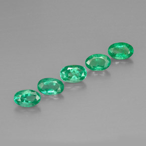 2.00 ct Green Emerald Stone, Natural Emerald in Oval Facet Shape for Sale